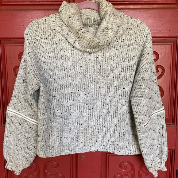 LF Light Grey Zipper Sweater - Picture 1 of 3